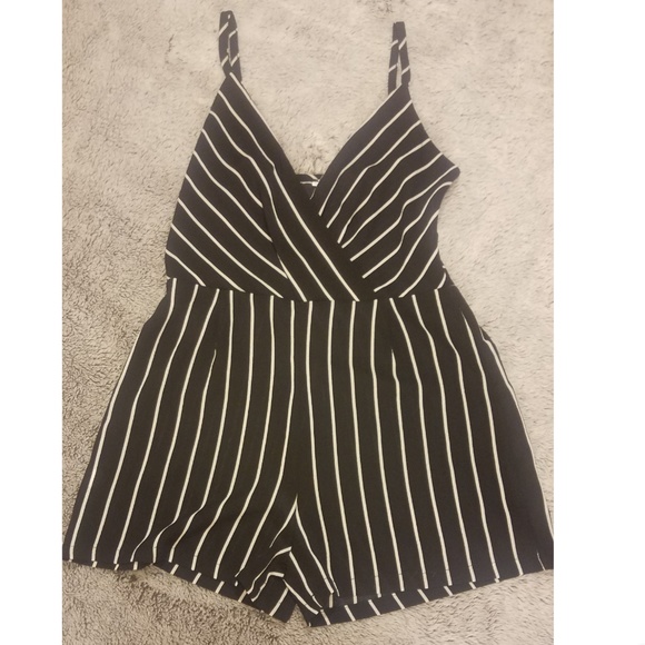 Zaful Dresses & Skirts - Striped Romper